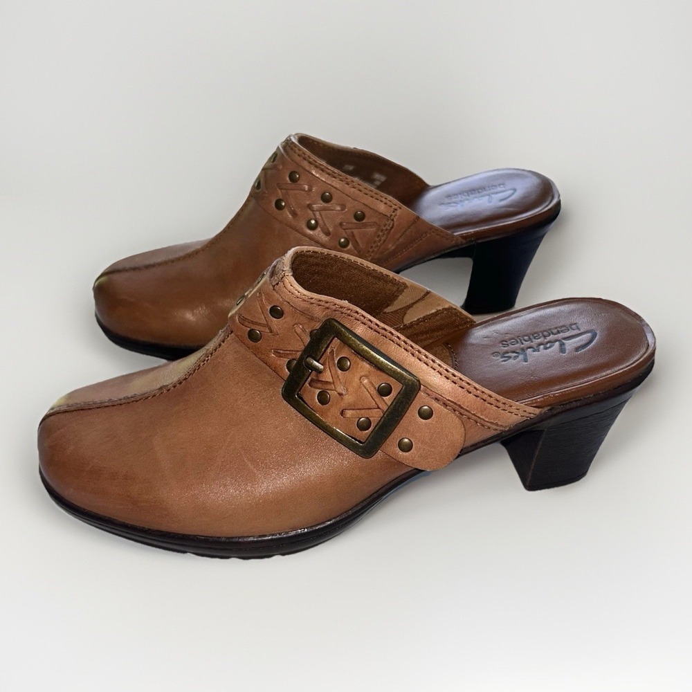 Clarks Bendables Womens 7.5M Tan Brown Leather Buckle Heeled Mules Clogs Boho